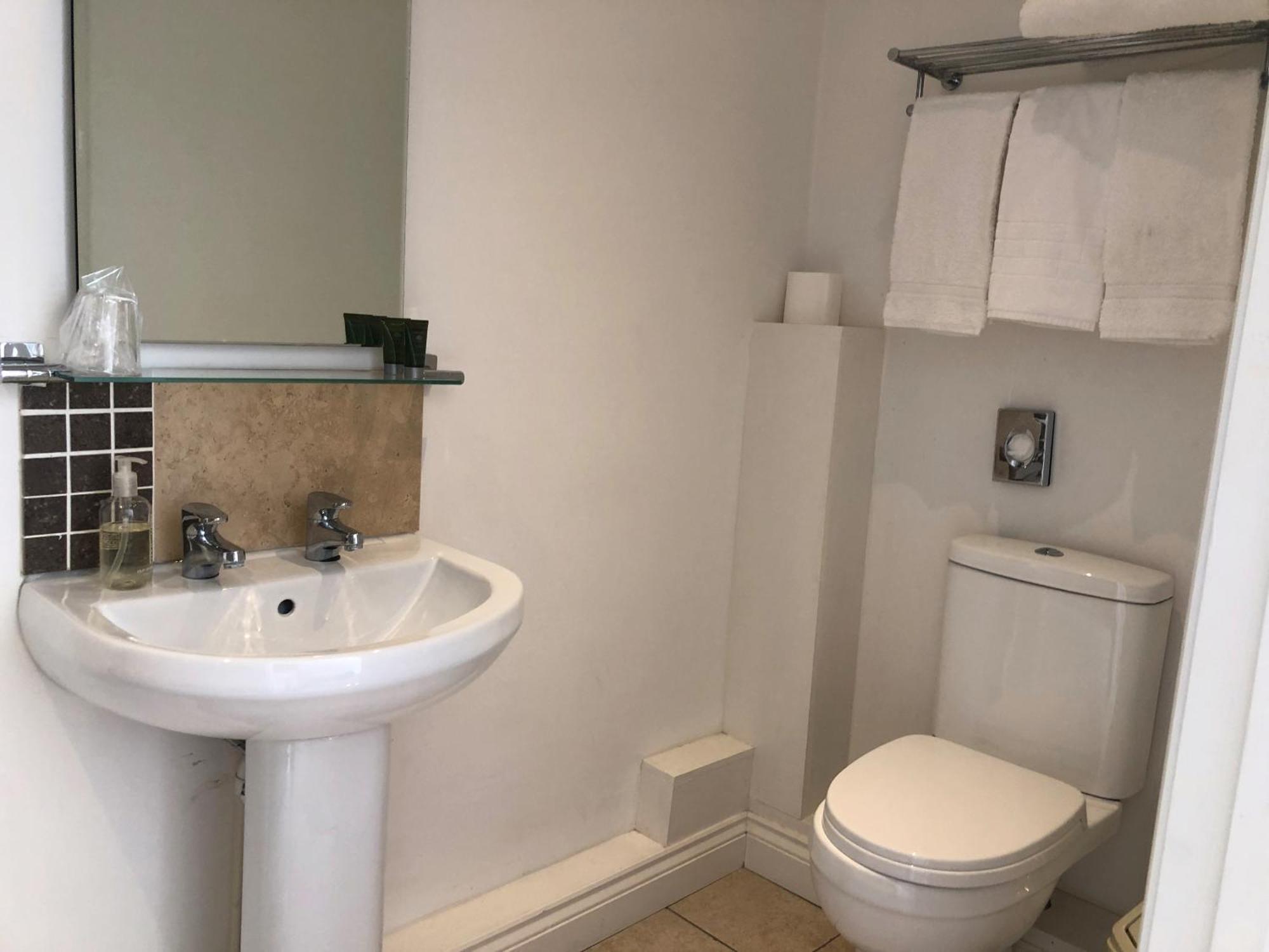 Deeping Stage Hotel 3*