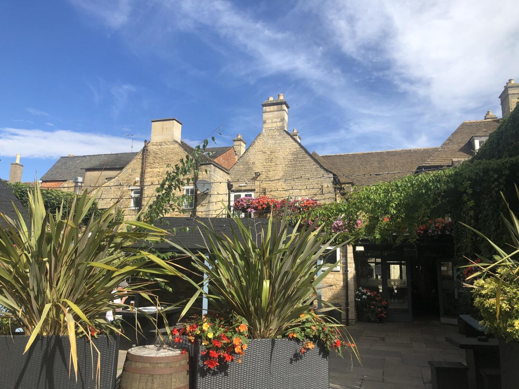 Deeping Stage Hotel 3*